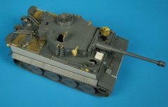 Hauler HLX48007: 1/48 TIGER I Ausf.E