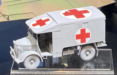 Tamiya 32605: 1/48 British 2-ton 4x2 Ambulance