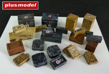 Plus Model 4023: 1/48 Ammo and Medical Containers - Germany WWII